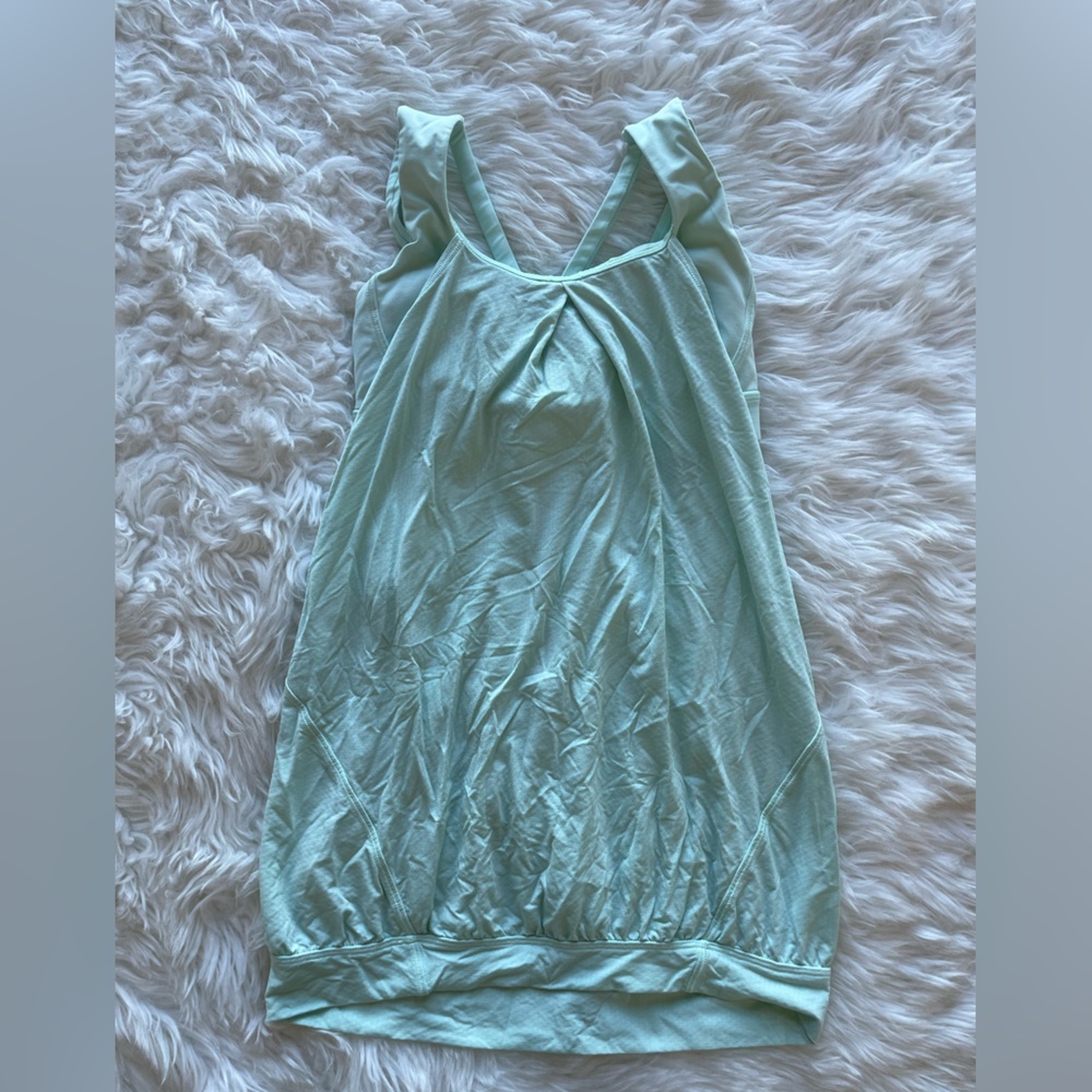 Lululemon criss cross back bra top
